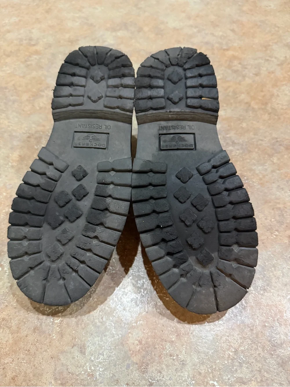 Mens Dockers Leather Shoes. Size 8.5